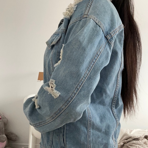 Distressed jean jacket - Picture 4 of 4